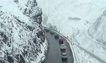 محورهای البرز لغزنده است/ همراه داشتن زنجیر چرخ در محورهای کوهستانی الزامی است