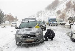 یخبندان شدید در محورهای مواصلاتی البرز