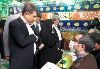 استاندار البرز رای خود را به صندوق انداخت/حضور پرشور مردم در پای صندوق های رای، دشمنان را ناامید می کند