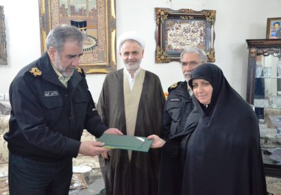 خانواده شهدا ادامه دهندگان راه حضرت زینب(س) هستند