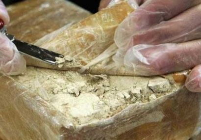 دستگیری فروشنده مواد مخدر در منطقه خرمدشت/ کشف ۵ کیلوگرم هروئین