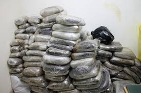 تریلر حامل ۱۸۵ کیلوگرم تریاک به مقصد نرسید