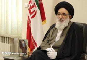 پرچم دار جهاد تبیین باید گروه های فرهیخته باشند