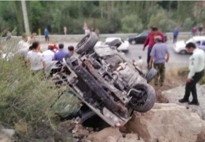 سقوط خودروی پراید به دره ای در محور کرج-کندوان