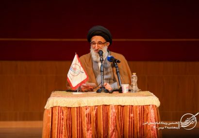 خودآگاهی و امید مهمترین گام ها برای به حرکت درآوردن مردم است