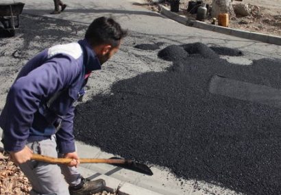 ۲۲۰ تن آسفالت در معابر منطقه هشت توزیع شد