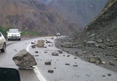 گردشگران در حاشیه جاده کرج – چالوس توقف نکنند