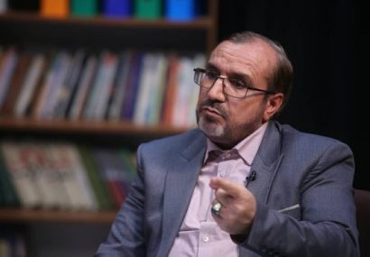 باید نیروهای انقلابی در راس امور قرار گیرند