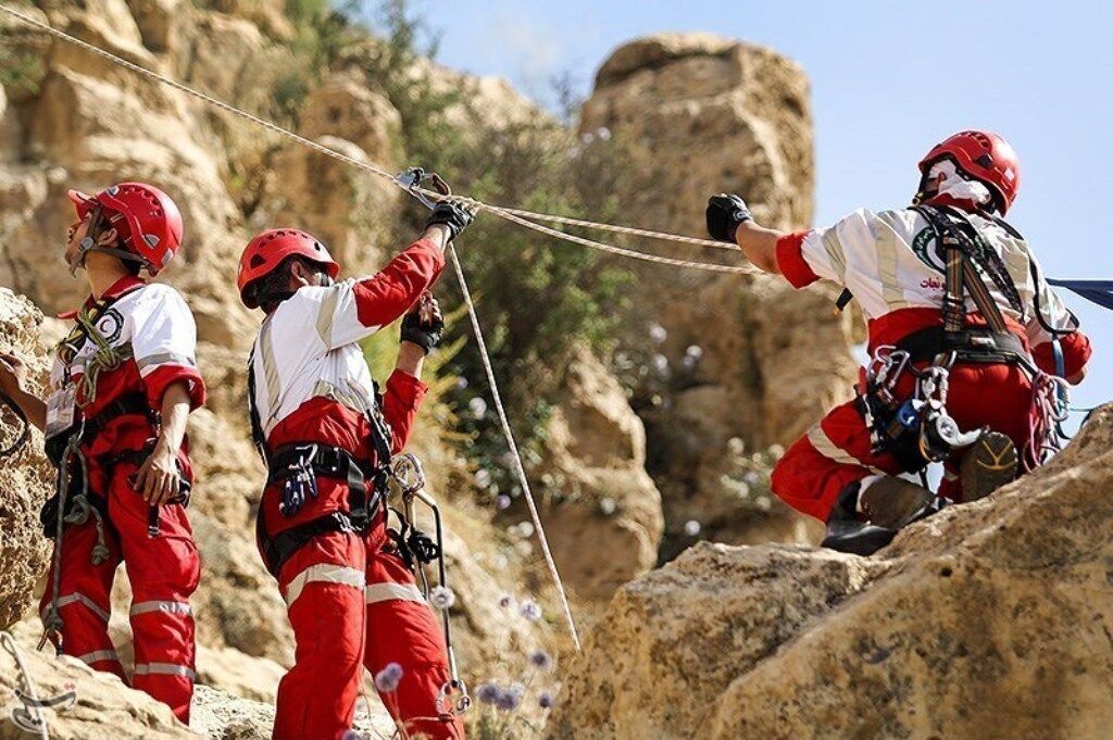 سه کوهنورد گرفتار شده در ارتفاعات طالقان البرز نجات یافتند